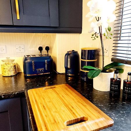Home From Home 3 Bed,2 Bath House With Garden&Parking Near Centre&Tram Stop Sheffield Eksteriør billede