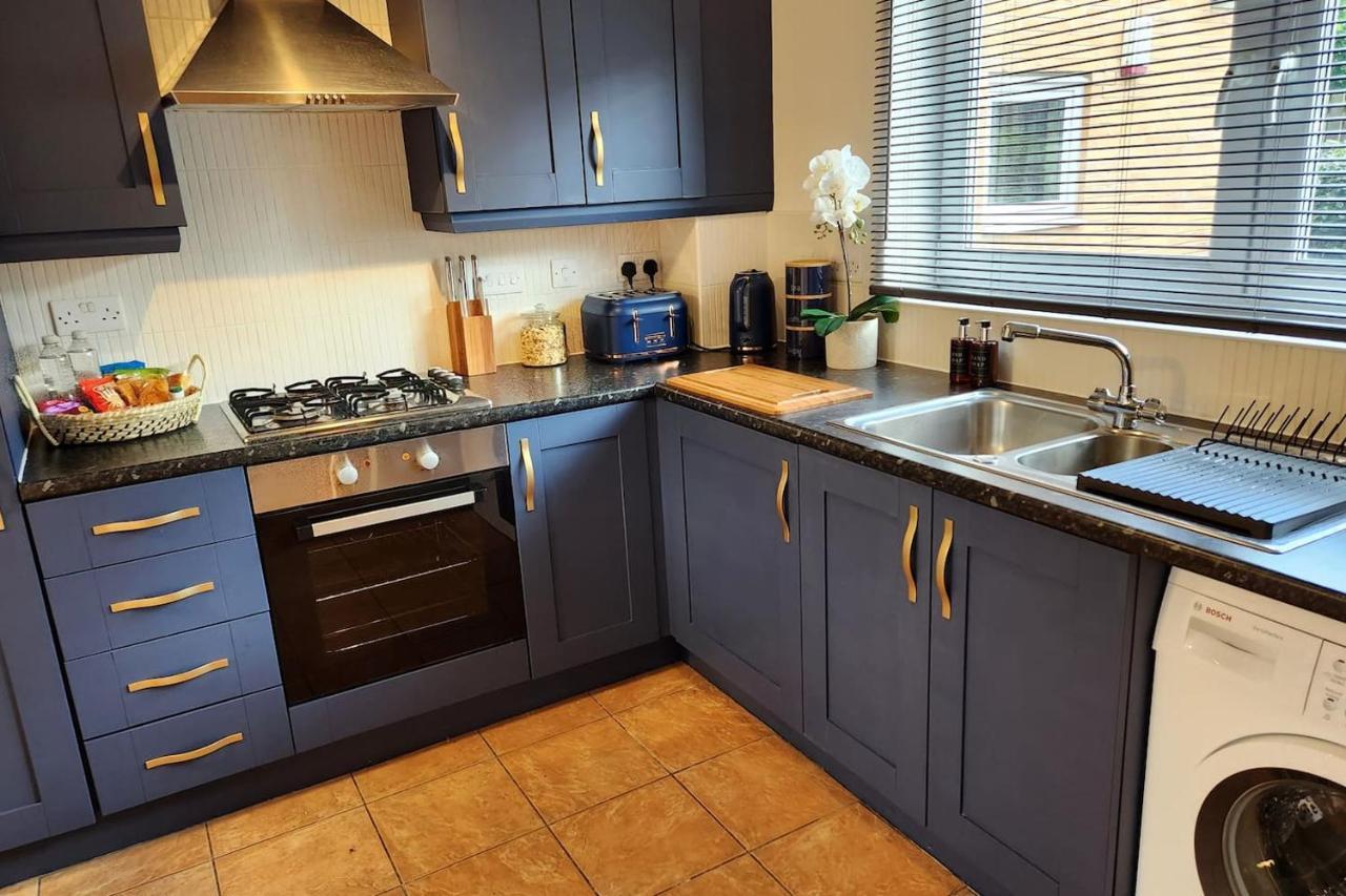 Home From Home 3 Bed,2 Bath House With Garden&Parking Near Centre&Tram Stop Sheffield Eksteriør billede
