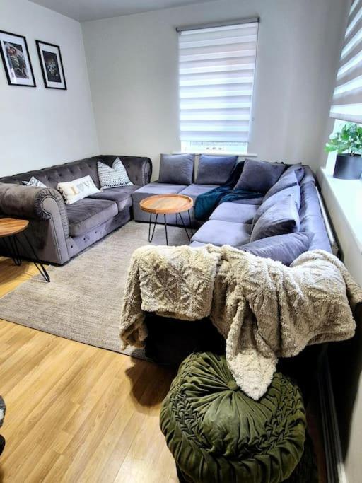 Home From Home 3 Bed,2 Bath House With Garden&Parking Near Centre&Tram Stop Sheffield Eksteriør billede